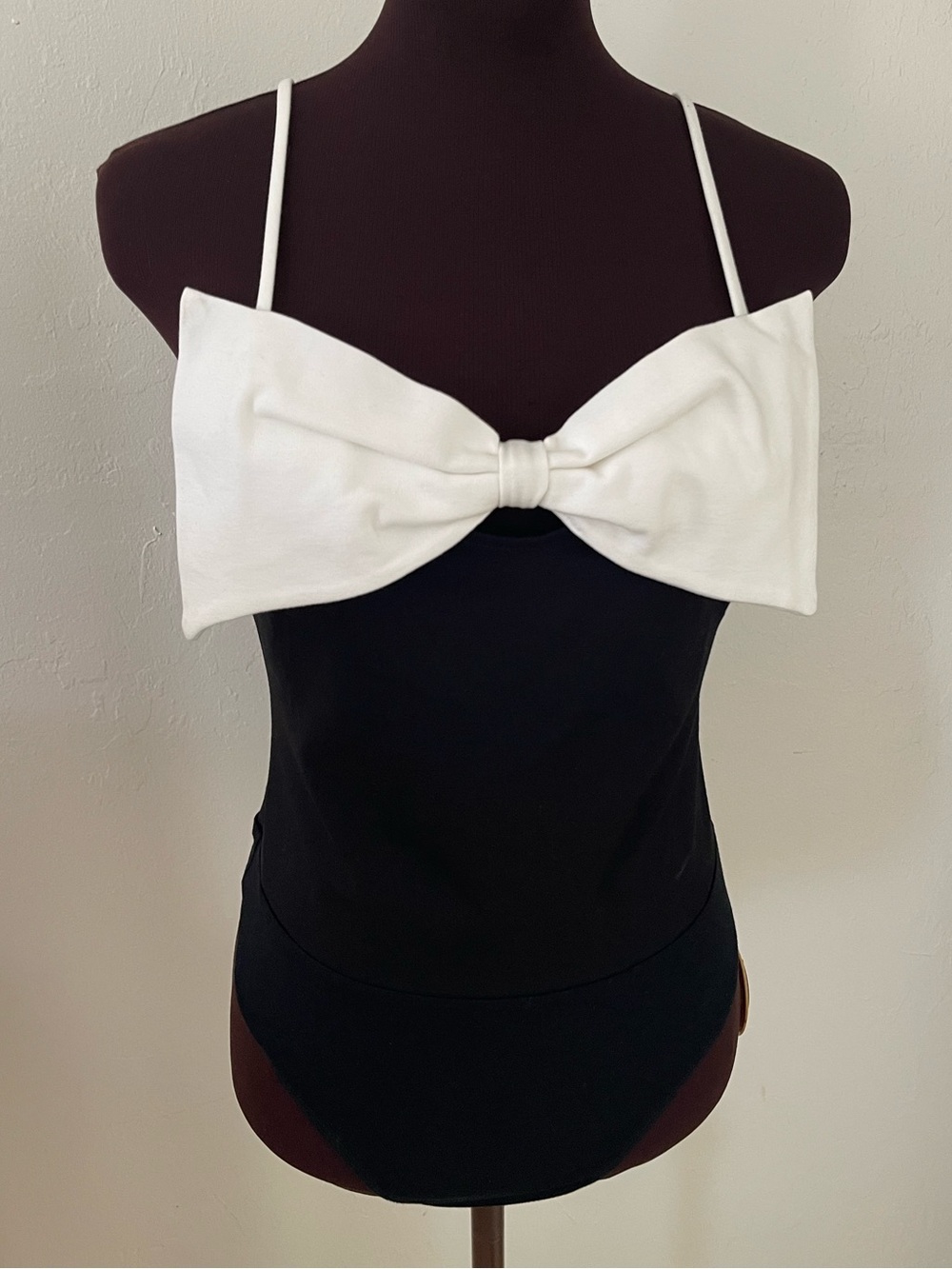 Black & White Bow-Front Spaghetti Strap body suit preppy classic